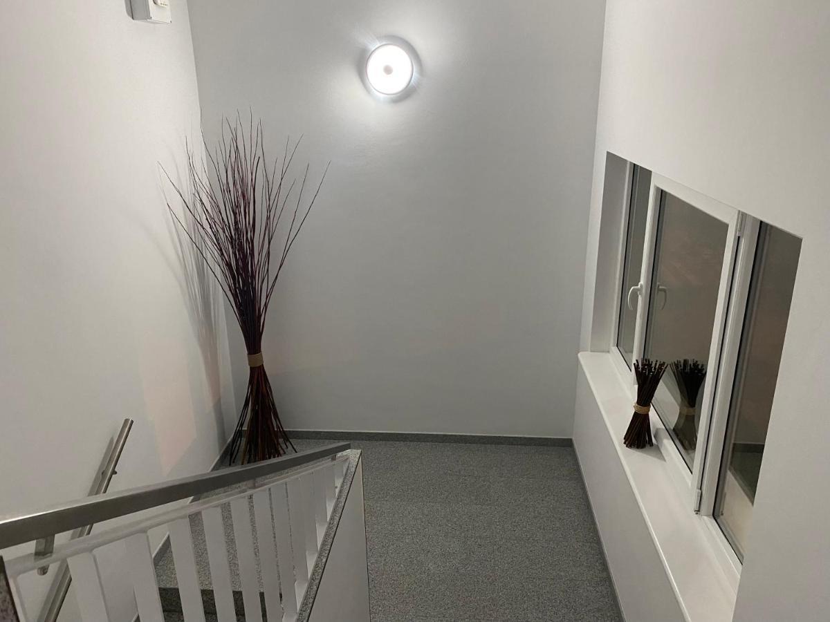 Nowy Apartament Z Duzym Tarasem I Parkingiem 슈비노우이스쳬 외부 사진